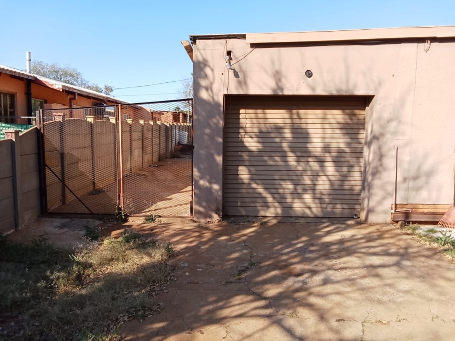 4 Bedroom Property for Sale in Randlespark North West